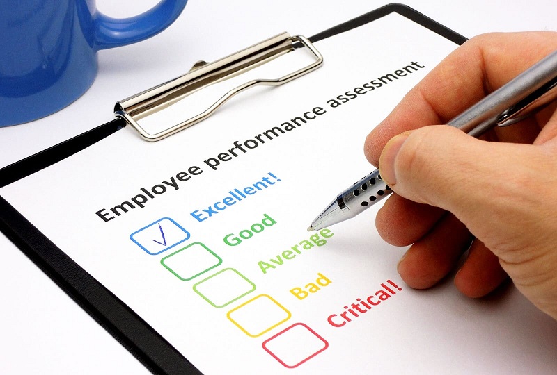 How to evaluate employees