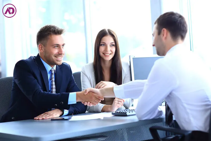 ویزیتور چیست؟ وظایف، مزایا و معایب شغل ویزیتوری